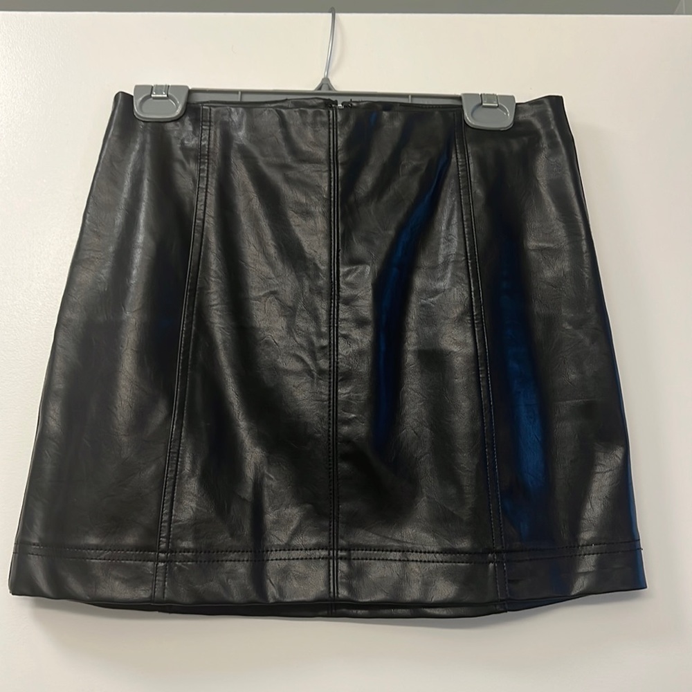 Faux leather mini skirt
